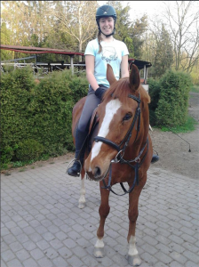 Dominika Špaňhelová na koni Indy